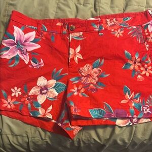 Old Navy Everyday Floral Red Women's Shorts Plus size 18w